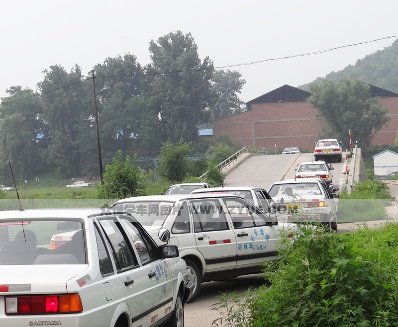 程顺驾校上坡路场地