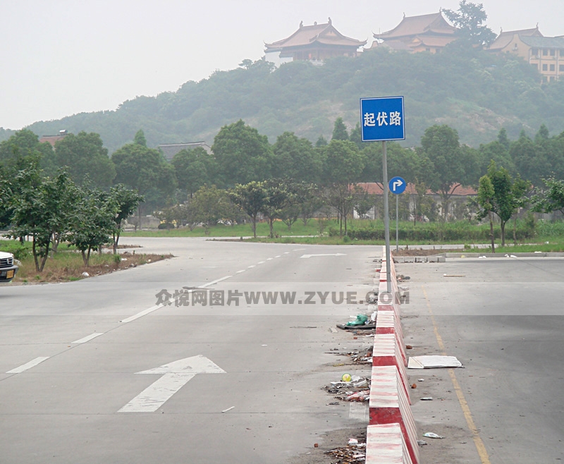 创美驾校起伏路场地