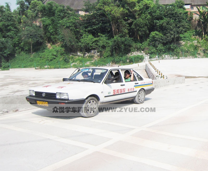 互邦驾校普桑教练车