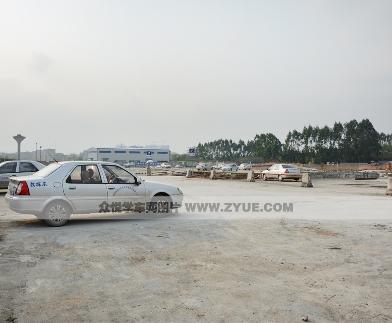 农兴驾校普桑教练车